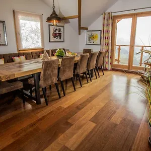 https://the-vaujany-mountain-lodge.hotels-rhonealpes.com