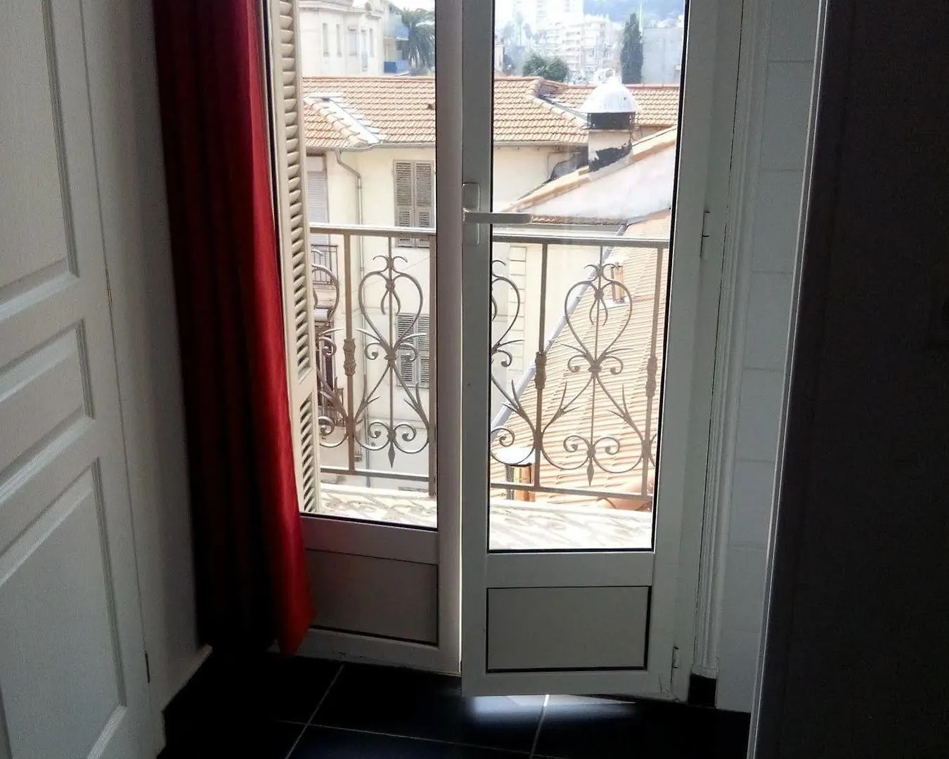 **  Hotel De Belgique à Mentone Francia